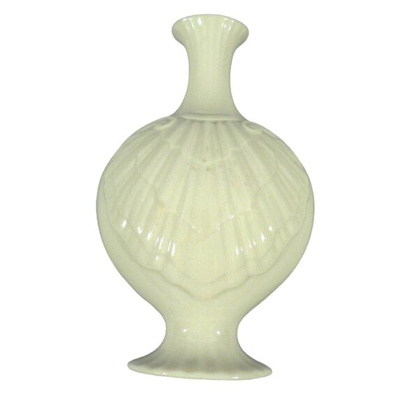Lenox Bud Vase With Embossed Clam Shell Design & Gold Rim Hallmark Stamped Beige - Picture 10 of 11